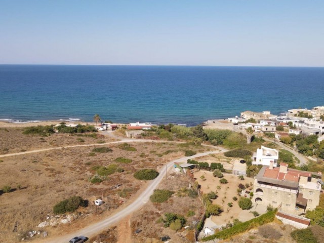 Land for Sale in Karşıyaka, 100m from the Sea