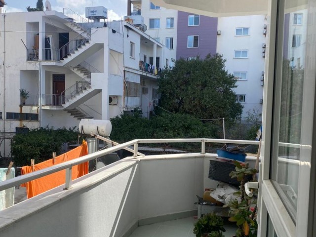 2+1 Wohnung zum Verkauf im Kyrenia Center