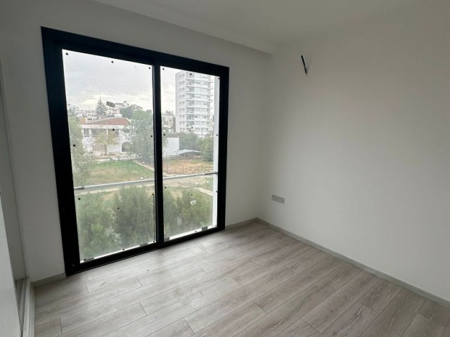 3+1 Office for Rent in Yenişehir