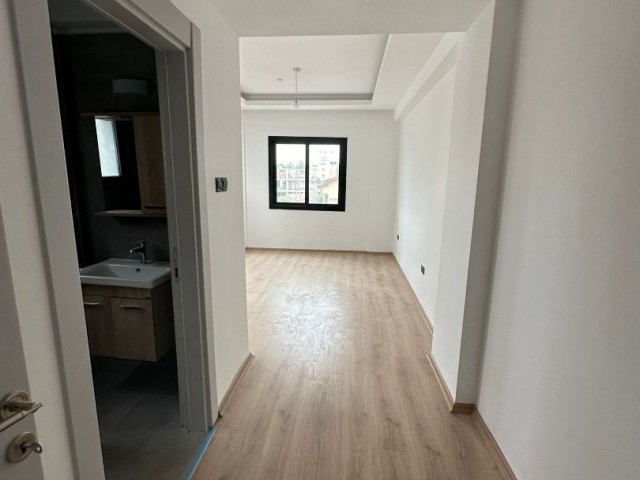 Luxuriöse 3+1-Wohnung zum Verkauf in Yenişehir