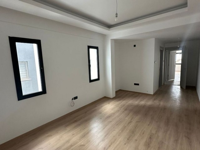 Luxuriöse 3+1-Wohnung zum Verkauf in Yenişehir