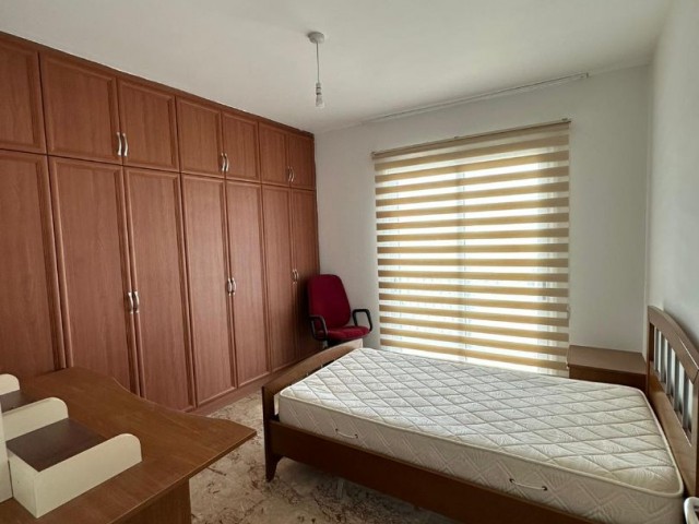 Kyrenia Center 3+1 Penthouse zu vermieten