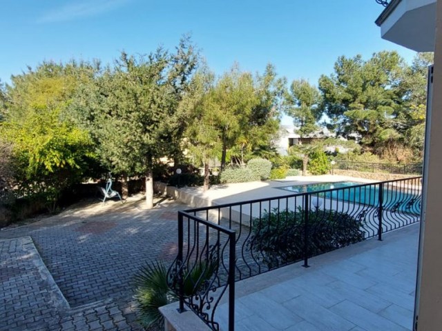 3+1 Villa for Sale in Decent Area in Alsancak