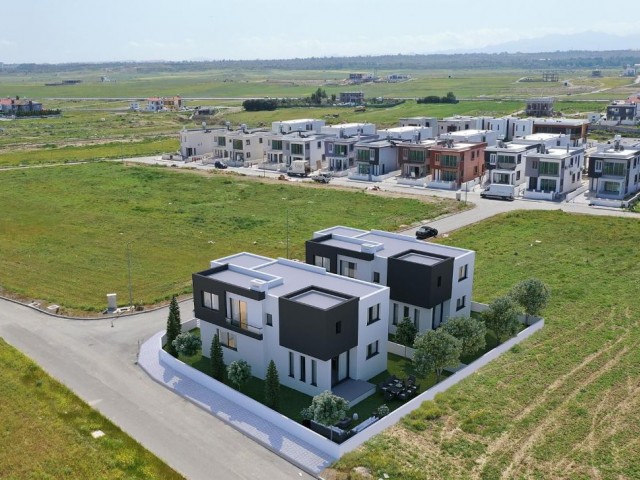 Luxuriöse 4+1-Villa zum Verkauf in der Region Yenikent