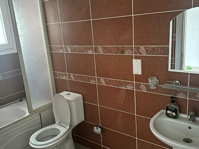 Alsancak’ta Dağ ve Deniz Manzaralı 4+1 Kiralık Villa 