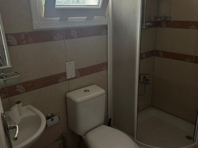 Alsancak’ta Dağ ve Deniz Manzaralı 4+1 Kiralık Villa 