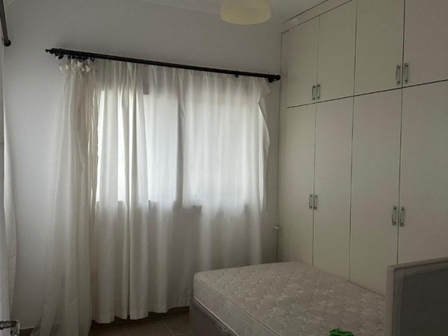 Alsancak’ta Dağ ve Deniz Manzaralı 4+1 Kiralık Villa 