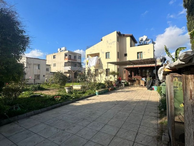 4+1 Villa for Sale in Gönyeli