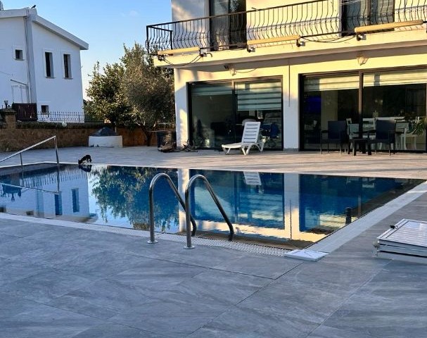 Bellapais'da 4+1 Satılık Ultra Lux Özel Havuzlu Villa