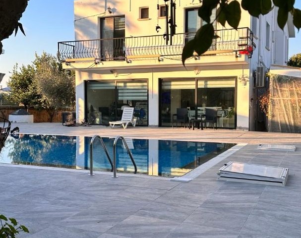 Bellapais'da 4+1 Satılık Ultra Lux Özel Havuzlu Villa