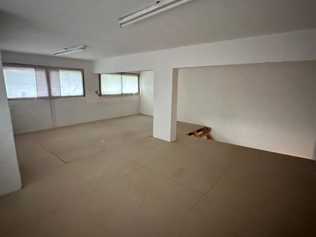 Warehouse for Rent in Küçük Kaymaklı