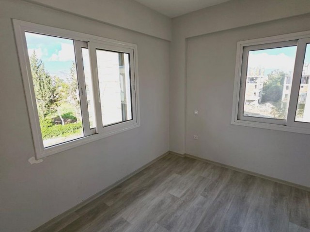 Unmöblierte 2+1 Wohnung zum Verkauf in Kızılbaş