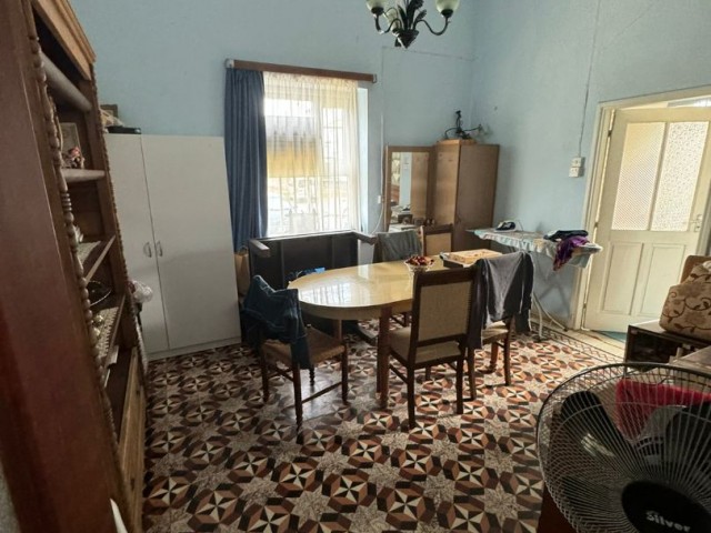 3+1 Detached House with Garden for Sale in Köşklüçiftlik