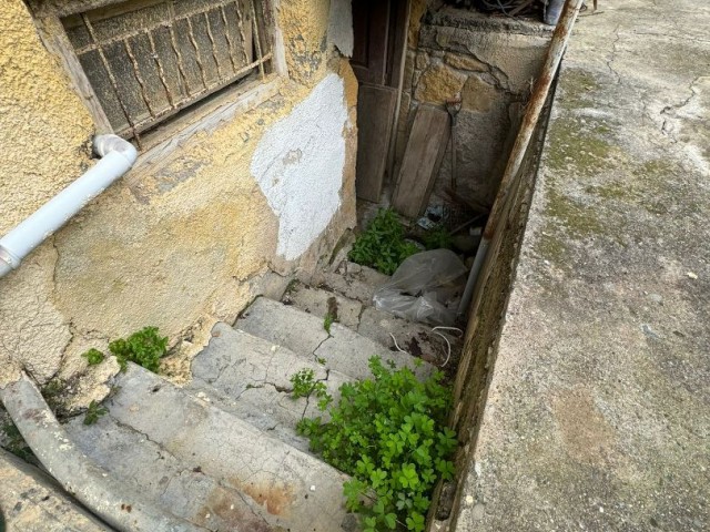 3+1 Einfamilienhaus mit Garten zum Verkauf in Köşklüçiftlik