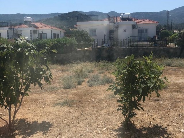 Girne Bahçeler'de Satılık Deniz Manzaralı 3+1 Bungalow