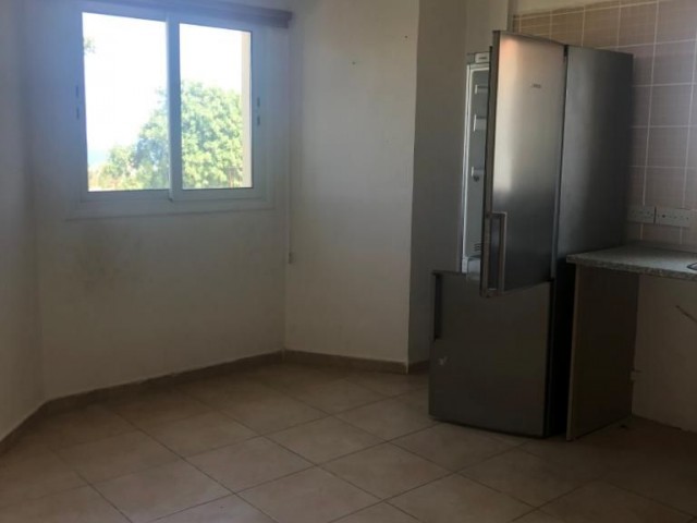 Girne Bahçeler'de Satılık Deniz Manzaralı 3+1 Bungalow