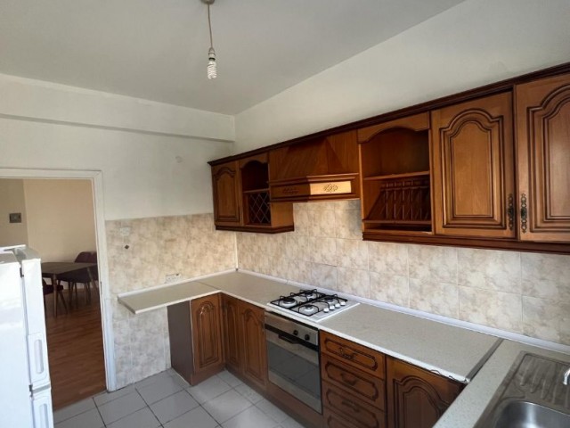 2+1 Flat for Rent on Dereboyu Main Street