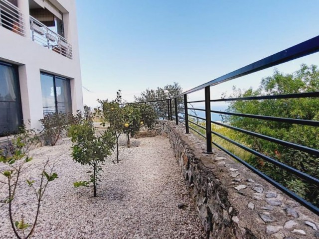 3+1 Villa with Pool and Magnificent View for Sale in Karmi