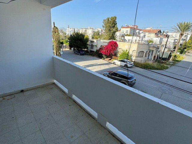 2+1 Flat for Rent in Köşklüçiftlik