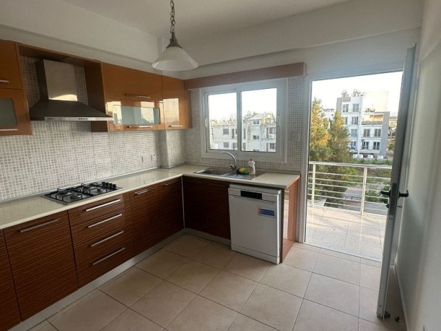 3+1 Flat for Rent in Gönyeli