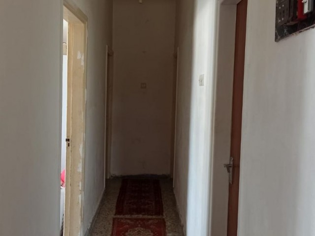یک آپارتمان 3+1 غیر قابل از دست دادن برای فروش در Alayköy