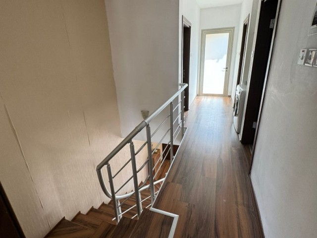 Duplex 3+1 Wohnung zur Miete in der Gegend von Göçmenköy