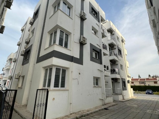 2+1 Erdgeschosswohnung zum Verkauf in Gönyeli