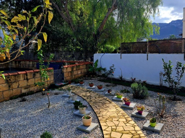 خانه دوبلکس 2+2 با باغ در چاتالکوی
