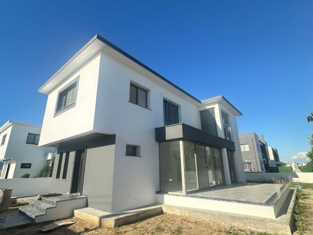 3+1 freistehende Villa zum Verkauf in Alayköy Neu (neu)