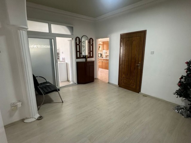 3+1 Office for Rent in Göçmenköy