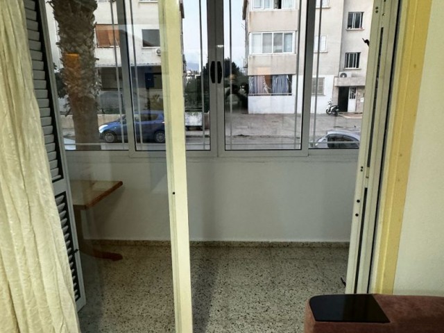 طبقه همکف 3+1 آپارتمان برای اجاره در Yenikent