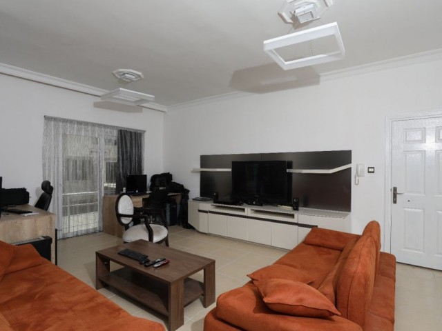 Flat For Sale in Küçük Kaymaklı, Nicosia