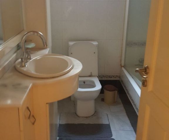 Flat To Rent in Kumsal, Nicosia