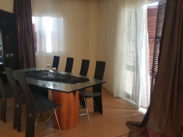 Dereboyunda 3+1  Lux Şomineli+ Klimali+ Asansörlü   (  150 m2  ) Daire