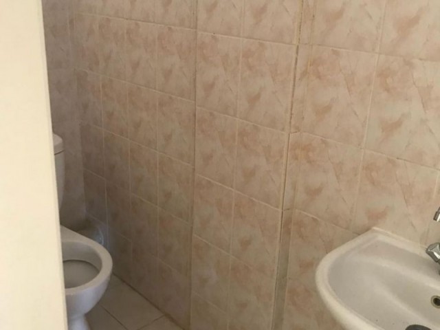 Gönyeli Arap Durağı Yanında Kiralık 3 Yatak Odalı Daireler