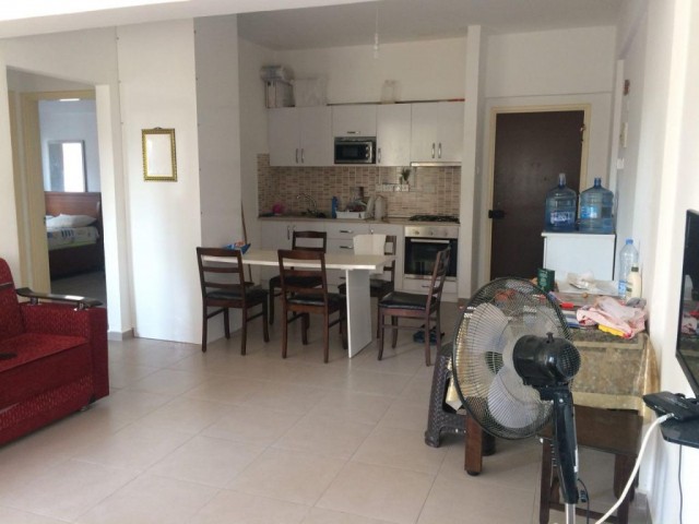 MAĞUSA SALAMİS YOLU ÜZERİ 2+1 EŞYALI MERKEZDE SATILIK DAİRE