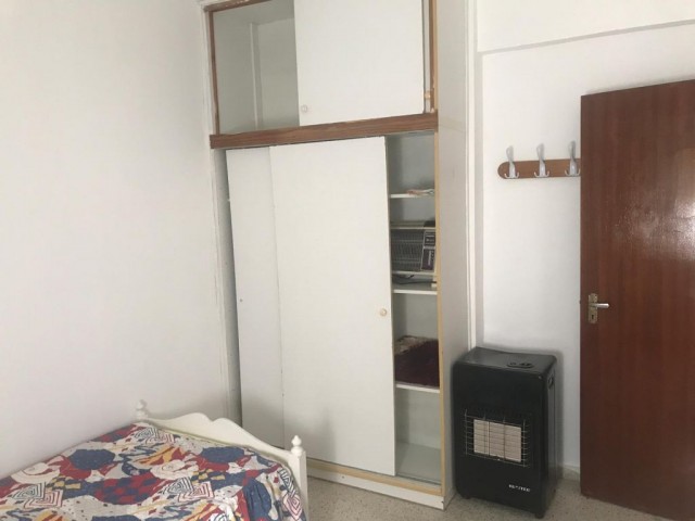 Mağusa'da Daü'ye Yürüyüş Mesafesinde Kiralık 3+1 Eşyalı Daire