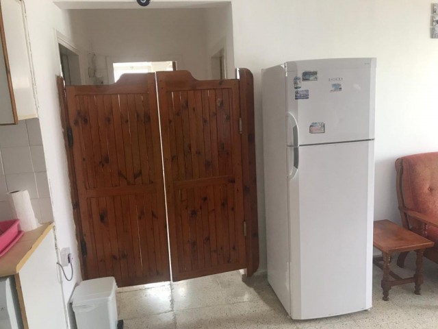 Mağusa'da Daü'ye Yürüyüş Mesafesinde Kiralık 3+1 Eşyalı Daire