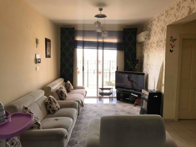 İSKELE MERKEZDE NOYANLAR APARTMANLARINDA SATILIK 2+1 DAİRE