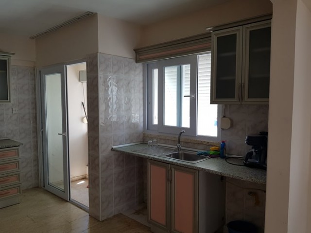 MAĞUSA SALAMİS YOLU ARKASI 3+1 SATILIK DAİRE