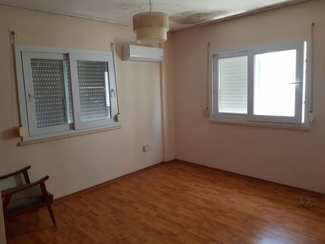 MAĞUSA SALAMİS YOLU ARKASI 3+1 SATILIK DAİRE