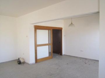 SALAMİS YOLU ÜZERİ APARTMAN SOSYAL KONUTLARDA 3+1 DAİRE