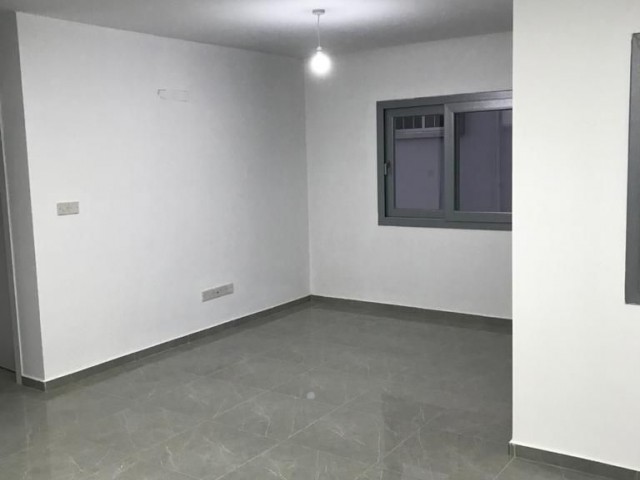 2+1 hochwertige Lu Llosa Apartments im Stadtzentrum von Famagusta zum Verkauf vom Eigentümer ** 