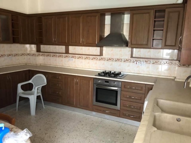 LEFKOŞA DUMLUPINAR DA 3+1 FULL EŞYALI DAİRE