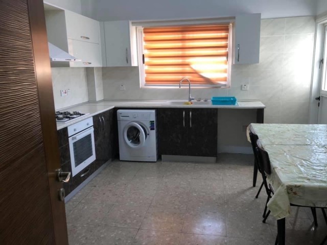 LEFKOŞA DUMLUPINAR DA 3+1 FULL EŞYALI DAİRE 