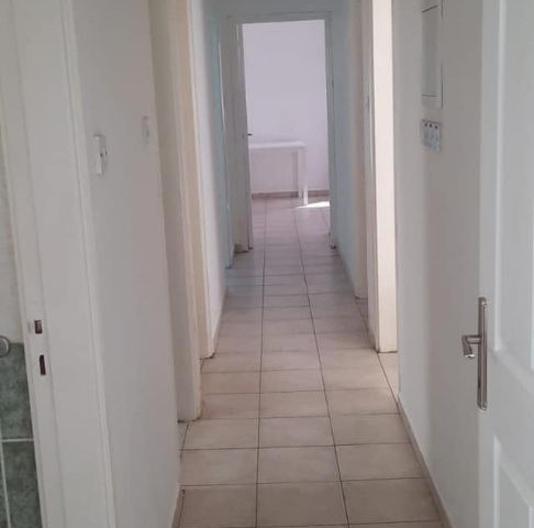 LEFKOŞA KÜÇÜK KAYMAKLI  BÖLGESİNDE 3+1 FULL EŞYALI DAİRE