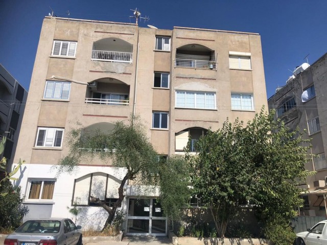 LEFKOŞA KÜÇÜKKAYMAKLI   BÖLGESİNDE 3+1 SATILIK DAİRE 