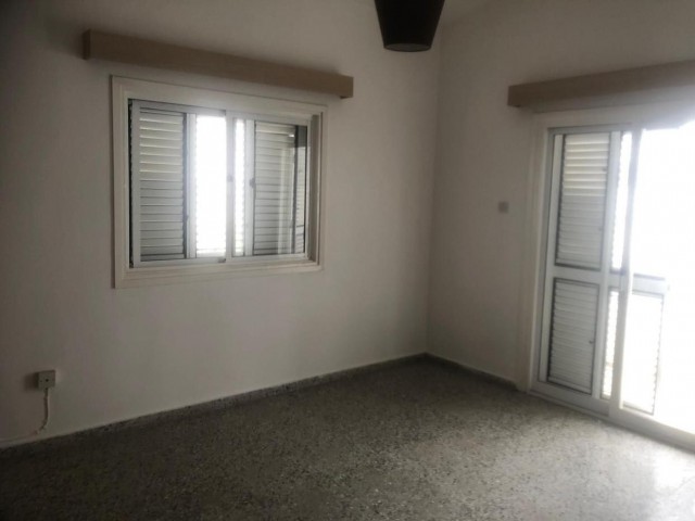 3+ 1 Furnished Duplex Villa for Rent in Mitreli Yenikent District, 3 Minutes from Grocery Stores ** 