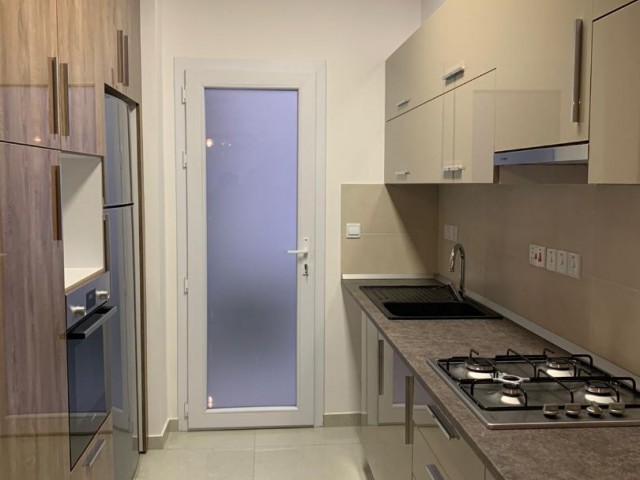 -Yenikent Bölgesinde 2+1 Full Eşyalı Apartman Dairesi.