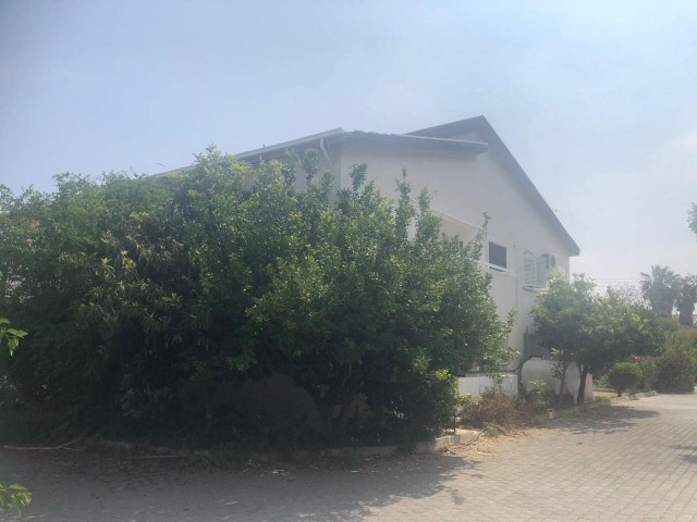 K KYRENIA AMERICAN UNIVERSITY, AS WELL AS A DETACHED HOUSE ON THE GROUND FLOOR FOR A SITE WITH A GARDEN 3+1 ** 